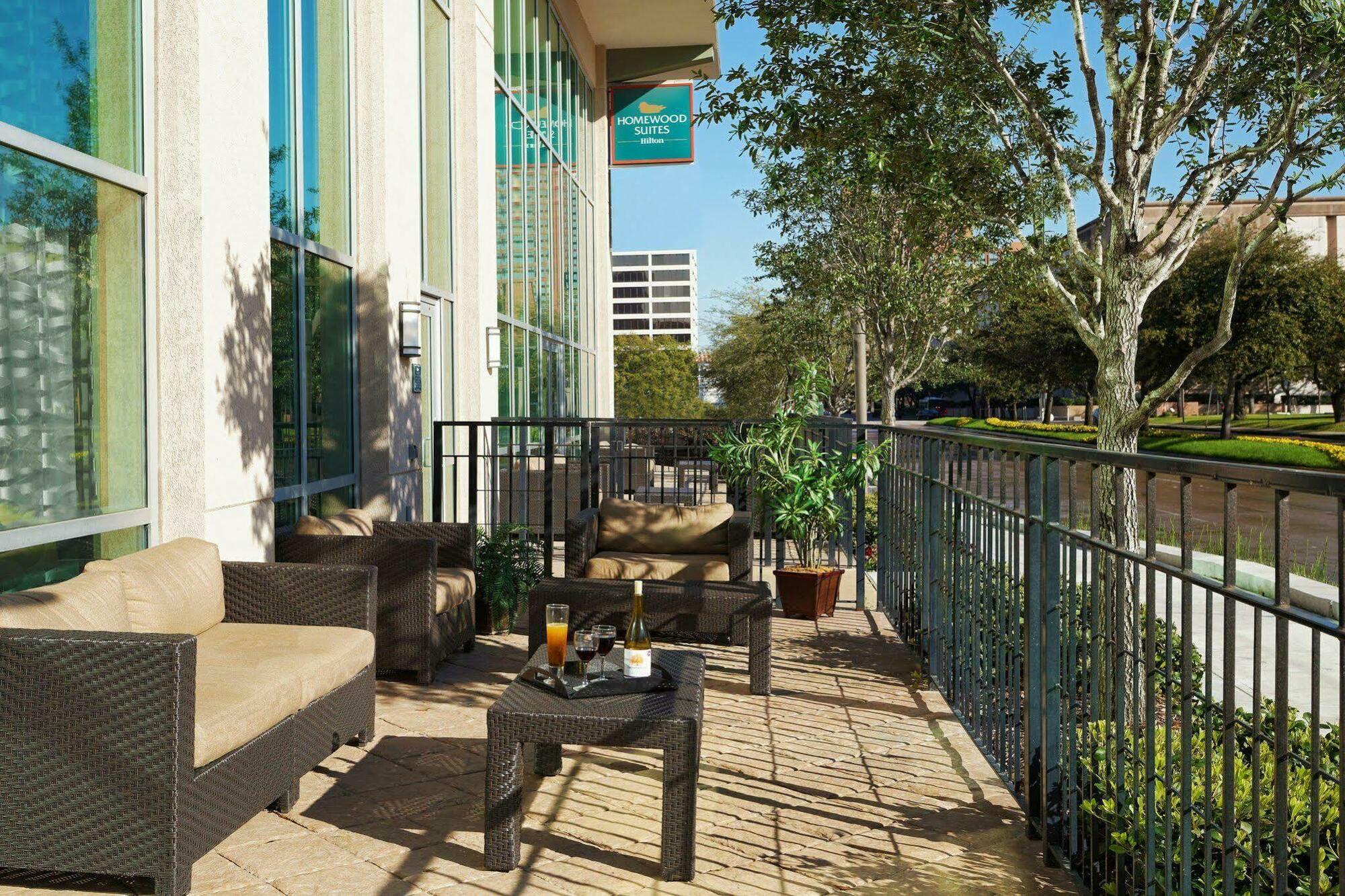 Hotel Homewood By Hilton Near The Galleria 3*